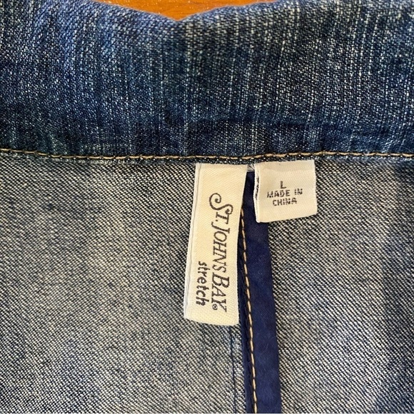 St. Johns Bay stretch women's Large denim blazer jacket slightly cropped pockets - Picture 8 of 9